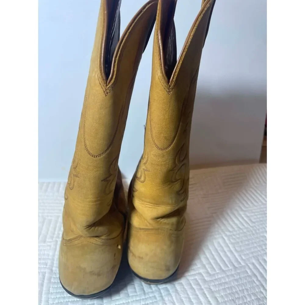 Nocona rodeo equestrian